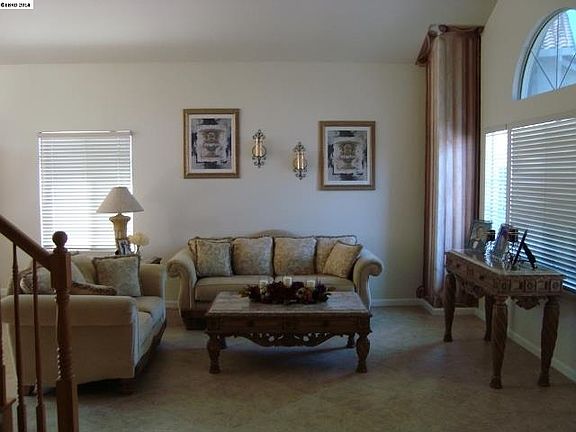 3rd image of 4465 Rock Island Dr
