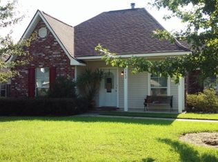 30482 Jo Ann Dr, Walker, LA 70785