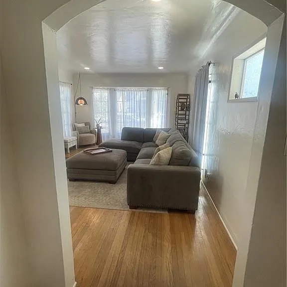 4586 Sunnyside Dr — Photo 7