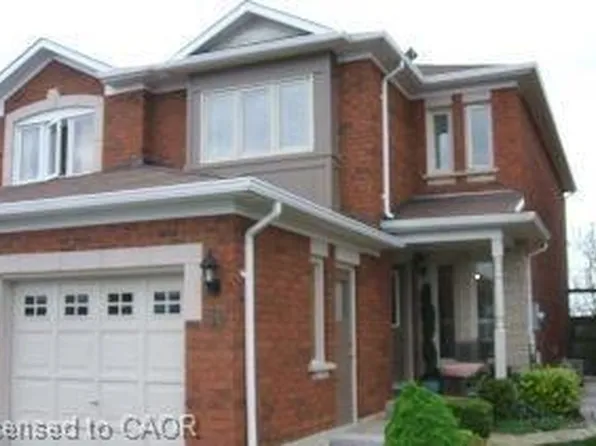 32 Stonecairn Dr, Cambridge, ON N1T 1W3