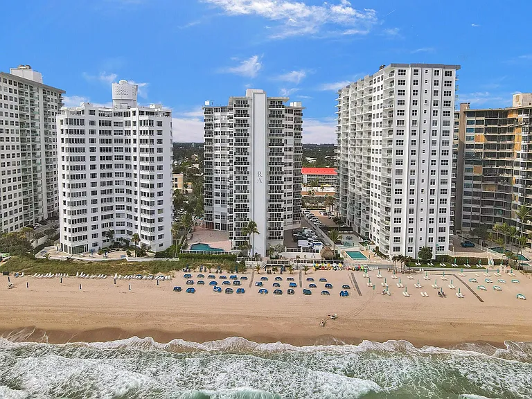 3700 Galt Ocean Dr #1215 — Photo 32