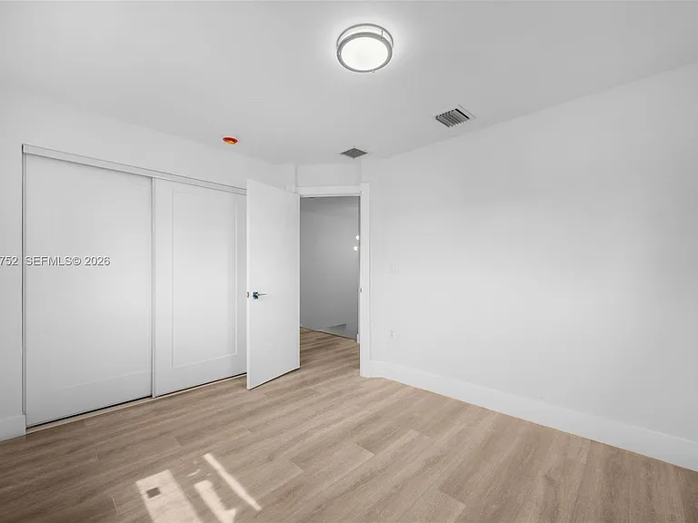 4746 NW 10th Ave — Photo 30