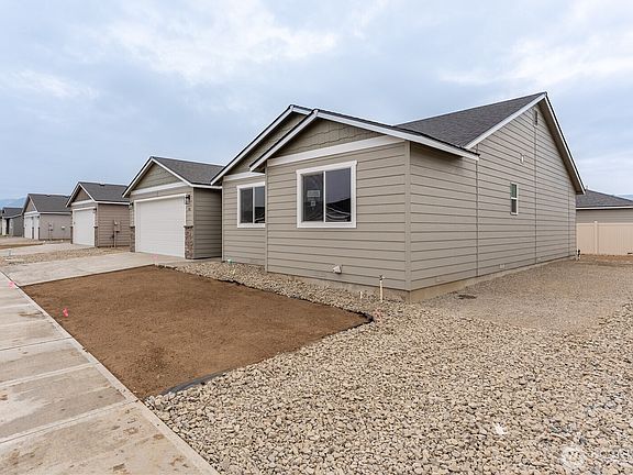 3rd image of 70 Salmon Drive