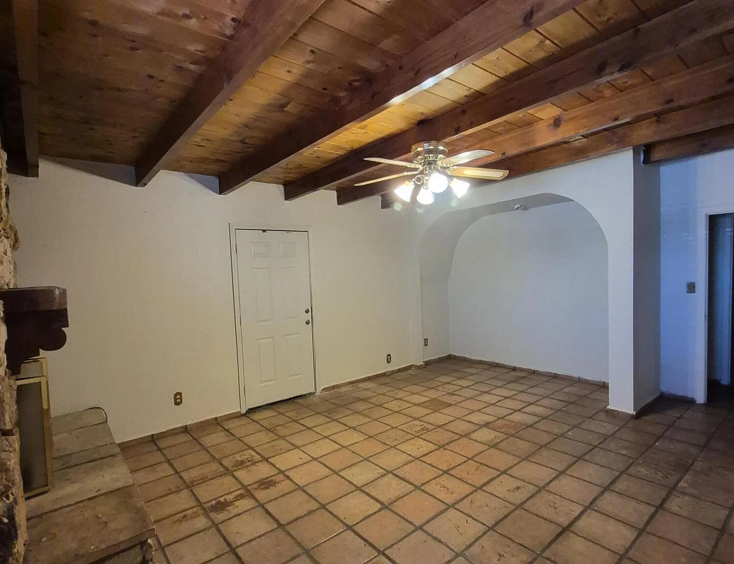 4 bed, 2.0 bath, 1803 sqft, $1,625 — Photo 4