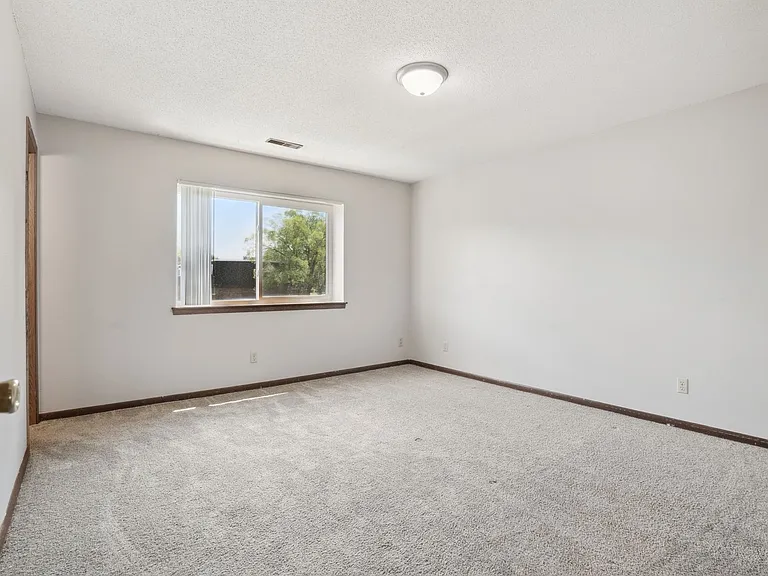 Lantern Square Apartments Spacious 1, 2 & 3 Bedrooms — Photo 47