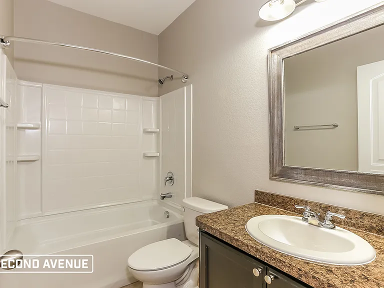 621 Creekview Dr — Photo 16