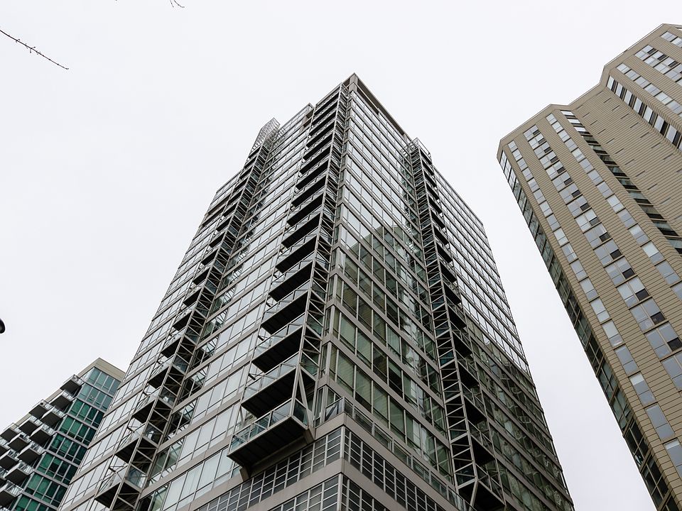1st image of 653 N Kingsbury St APT 1702
