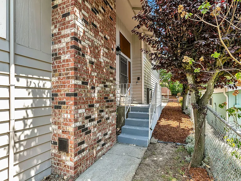 8832 20th Ave SW — Photo 3