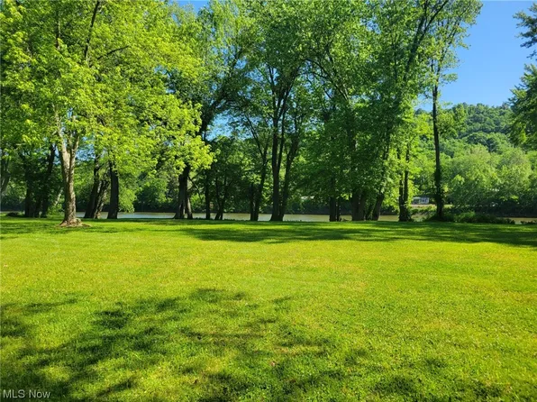 8240 N State Route 669 NW, McConnelsville, OH 43756