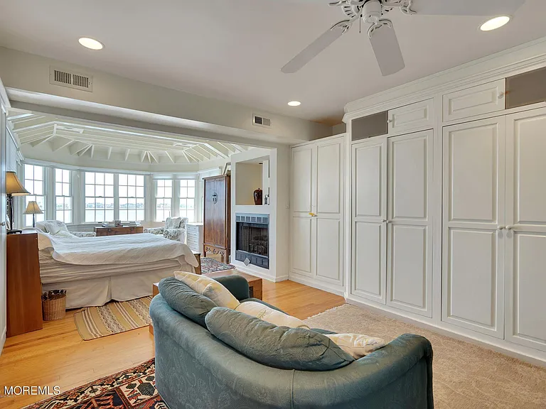 323 Cove Dr — Photo 28
