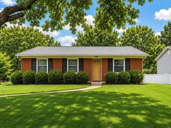 127 Linnview Dr, Saint Louis, MO 63129