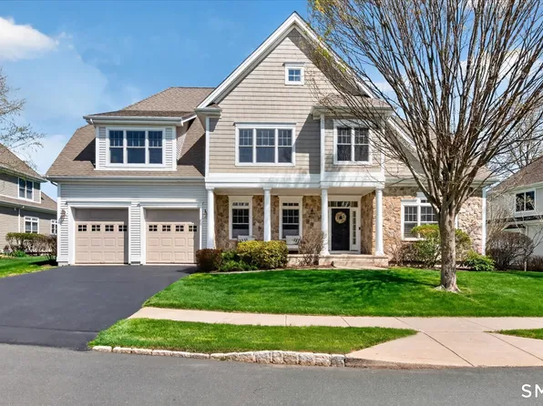 4 Spy Glass Circle #4, Bloomfield, CT 06002