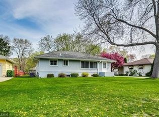 3800 Commodore Dr, Brooklyn Center, MN 55429