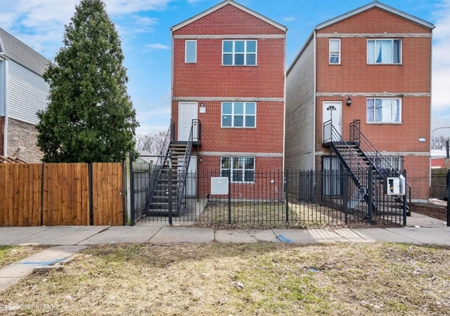 Spacious 3BR Duplex in Chicago — Photo 1