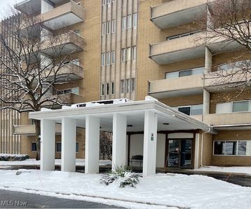 3167 Linden Rd APT 301, Rocky River, OH, 44116