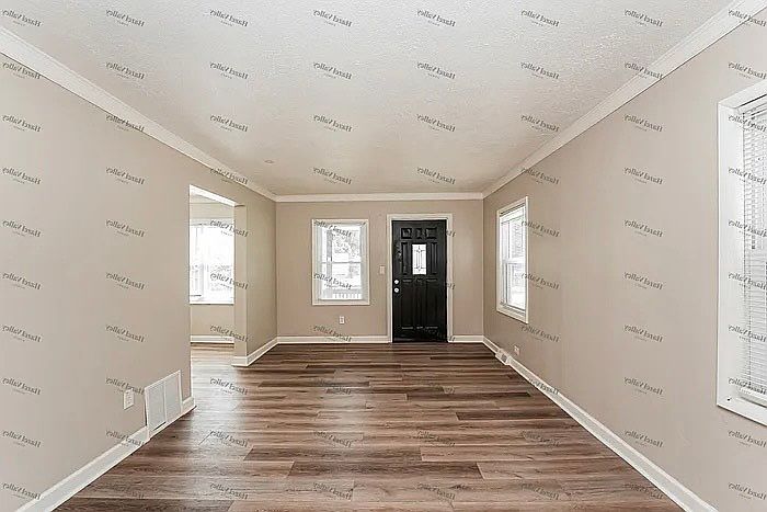 1st image of 805 Woodland Ave #1