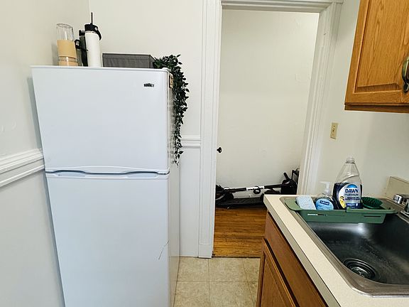 4th image of 135 Park Dr #17A