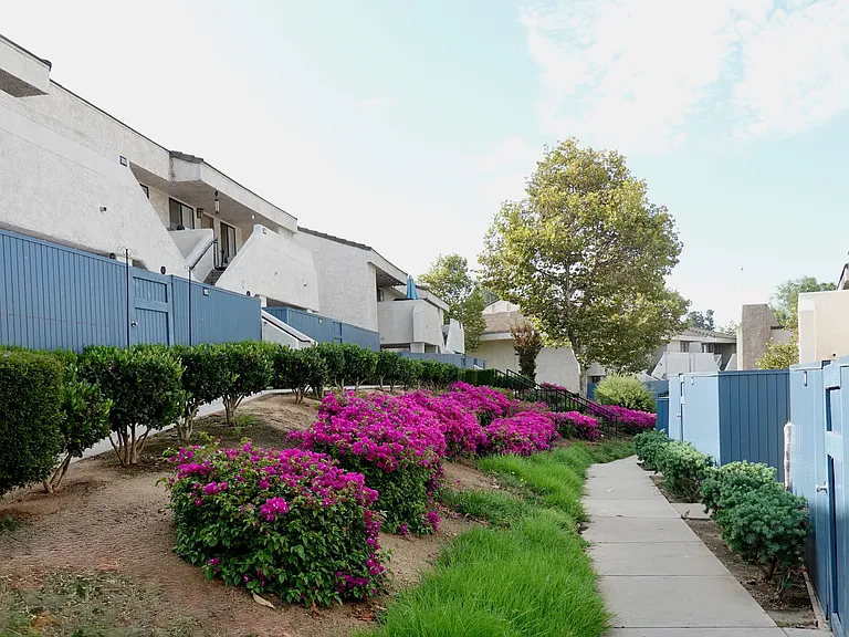 Vista Springs Apartments — Photo 24
