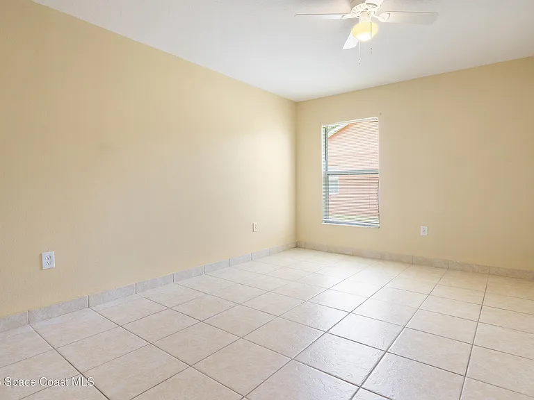 1406 Martinez St SE — Photo 18