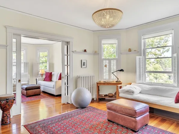 54 Ellery St #3, Cambridge, MA 02138