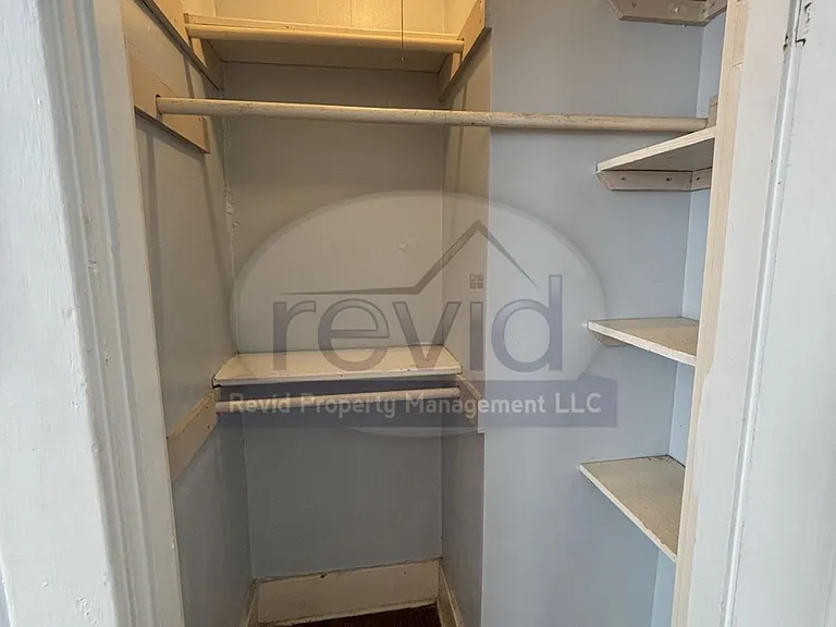 288 N. McLean Blvd — Photo 13