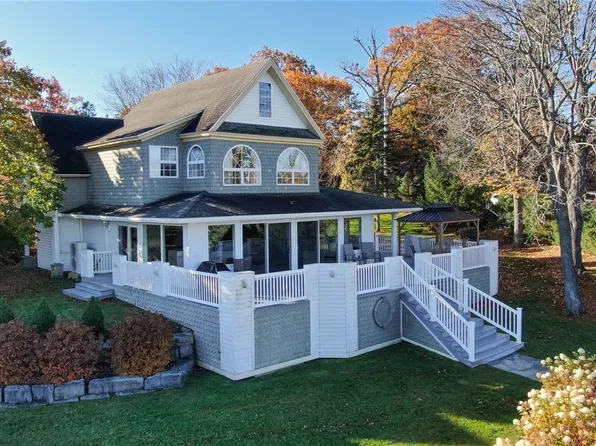 45985 Wade St, Alexandria Bay, NY 13607