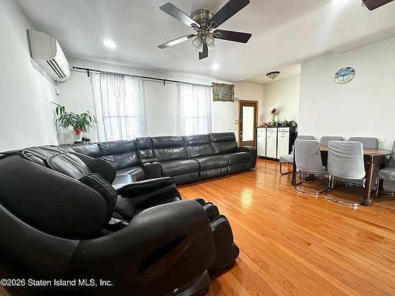 3rd image of 18 Butler Pl