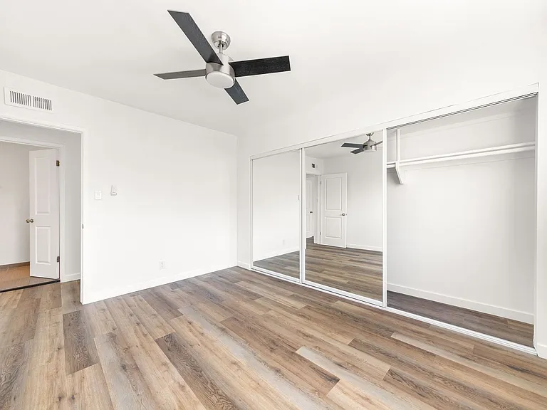 8440 Fountain Ave — Photo 15