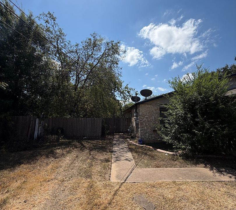 1st image of 704 Osage Dr #704A