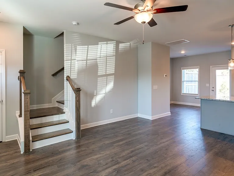 115 Harvard Dr — Photo 4