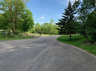 16213 Woodcrest Dr, Paynesville, MN 56362