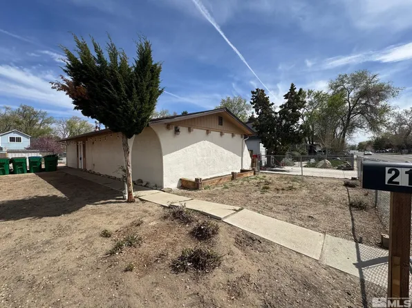 215 N Roop St, Carson City, NV 89701