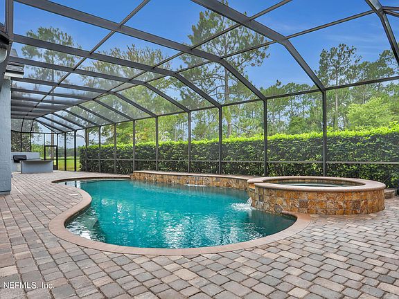 5th image of 1885 FOREST GLEN Way
