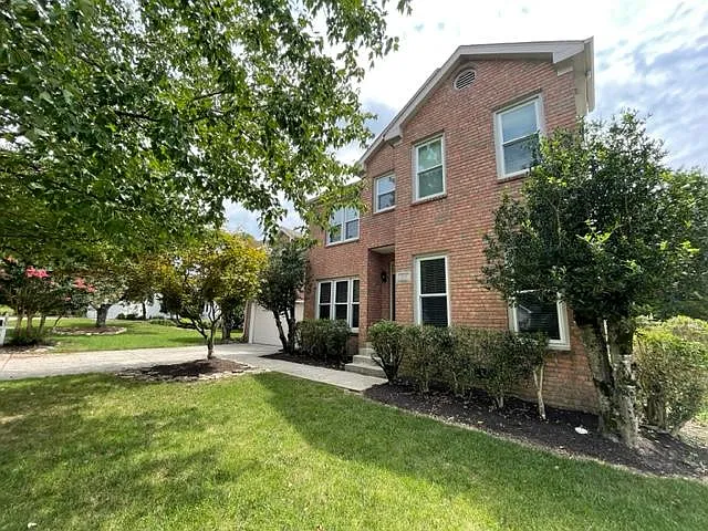825 Shadowlawn Ct — Photo 1