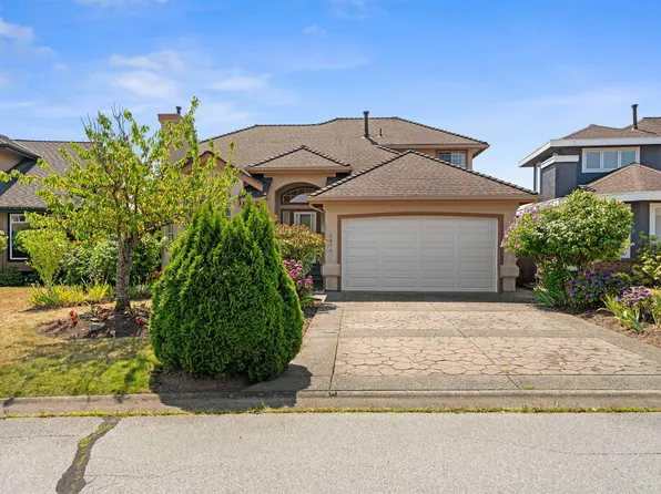 2677 Fortress Dr, Pt Coquitlam, BC V3C 6E3