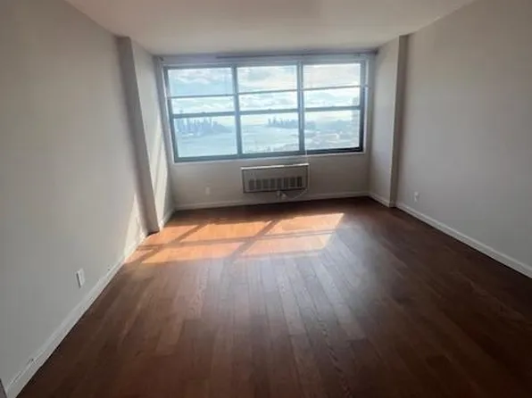 7000 Blvd East image 27 of 48