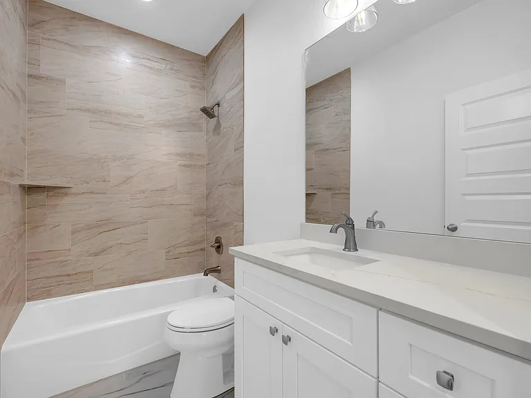 1701 Lakewood — Photo 14