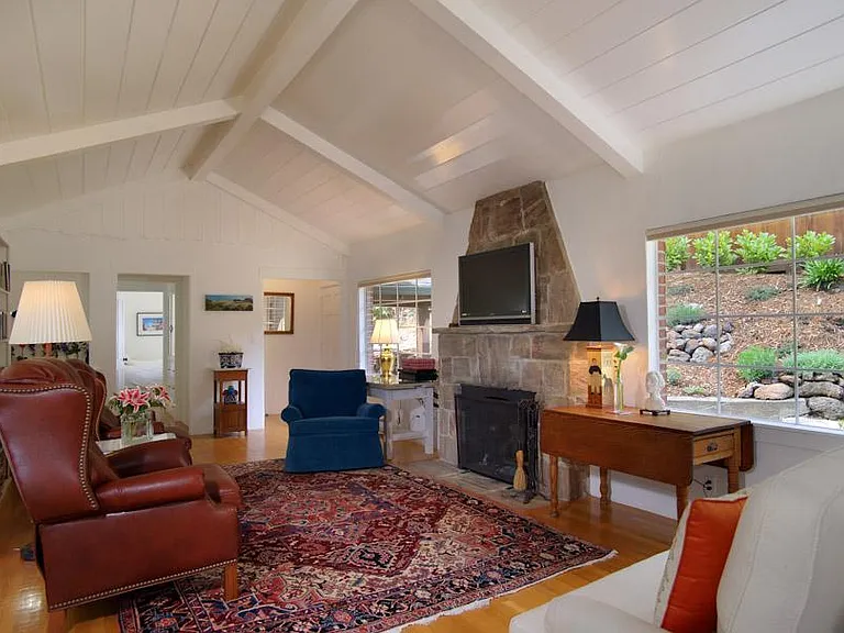 77 Marguerite Ave — Photo 4