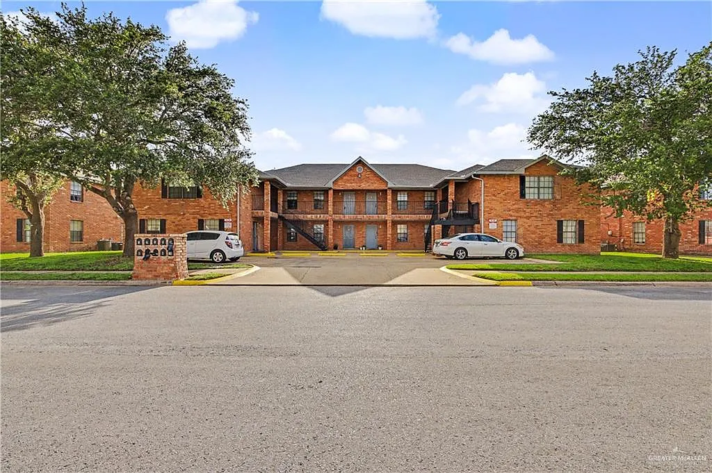 2 bed, 2.0 bath, 25228 sqft, $800 — Photo 2