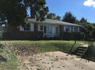 2921 N Parham Rd, Henrico, VA 23294