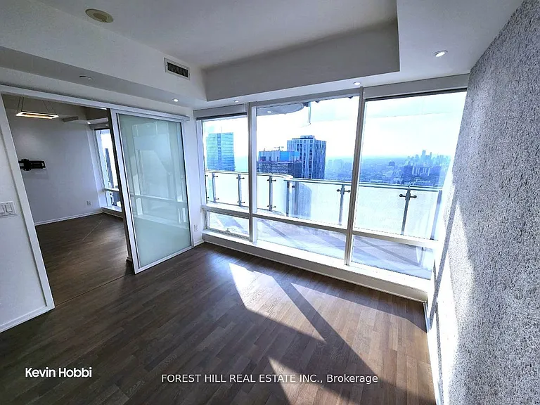 1 Bloor St E #5210 — Photo 15