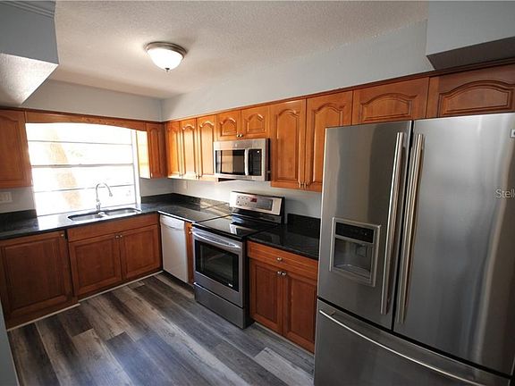 5th image of 7602 La Mesita Ct