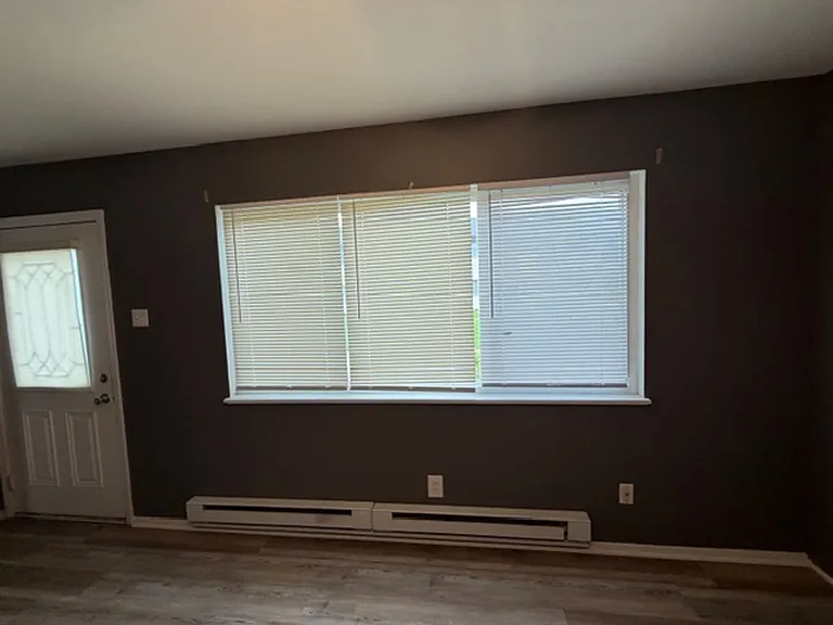 7489 Hazelcrest Dr — Photo 9