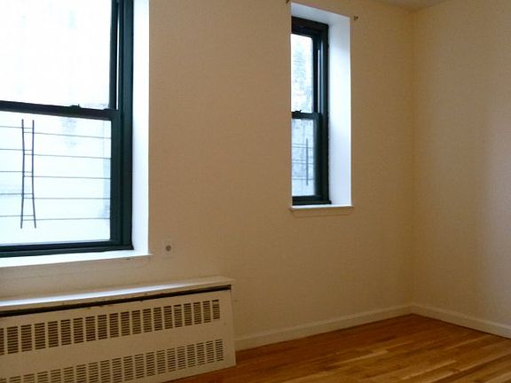 2nd image of 125 W 116th St APT 6A