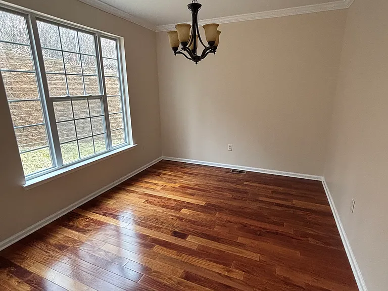 312 Winding Hill Dr — Photo 7