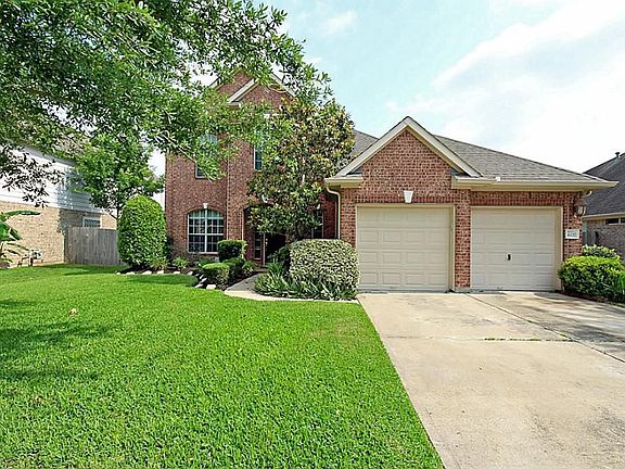 3rd image of 6717 Old Oaks Blvd
