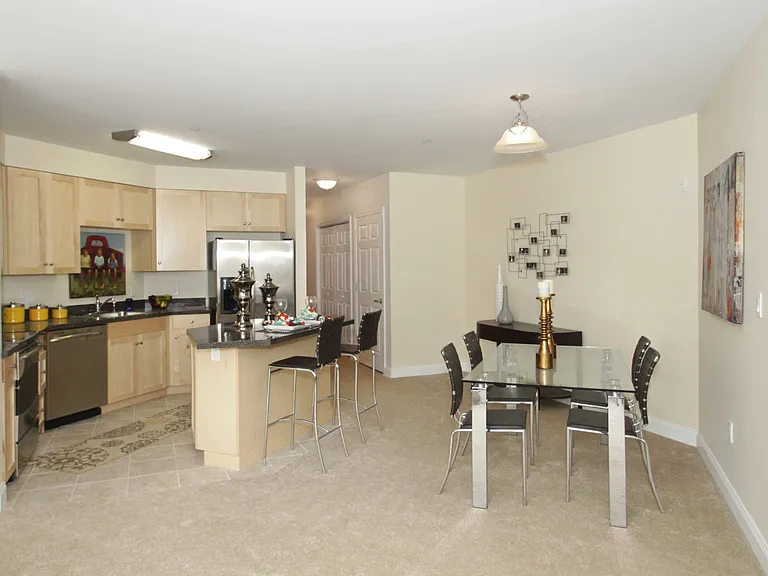 Ridgecrest Village — Photo 10