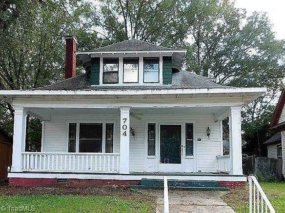 1st image of 704 Broad Ave