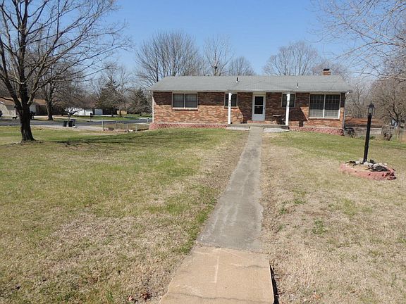 3rd image of 421 N West Park Ln