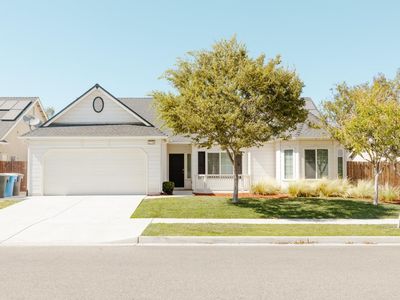 1778 W Hayward St, Hanford, CA, 93230